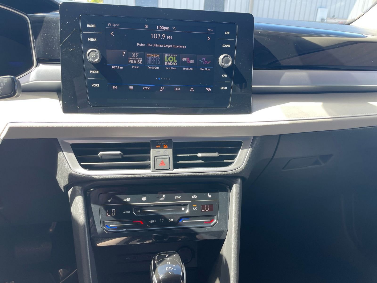 Thumbnail: 2025 Volkswagen Taos - 18