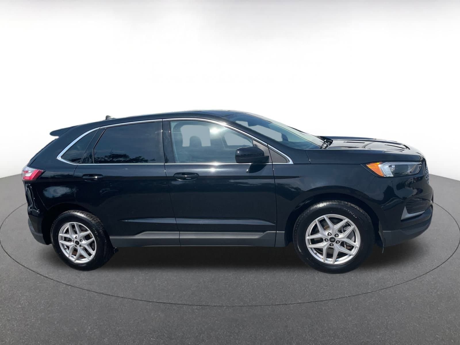Thumbnail: 2023 Ford Edge - 20