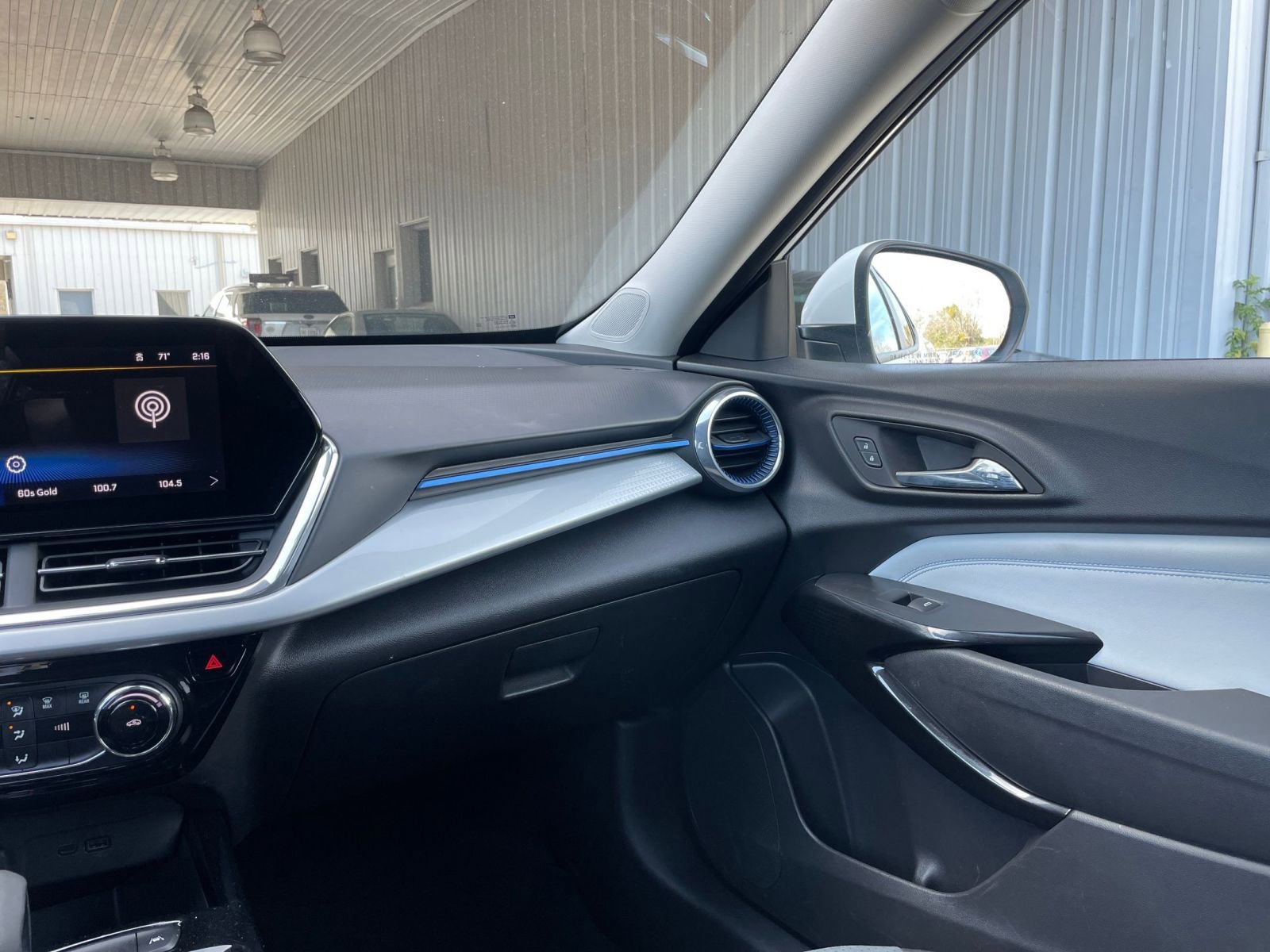 Thumbnail: 2025 Chevrolet Trax - 34