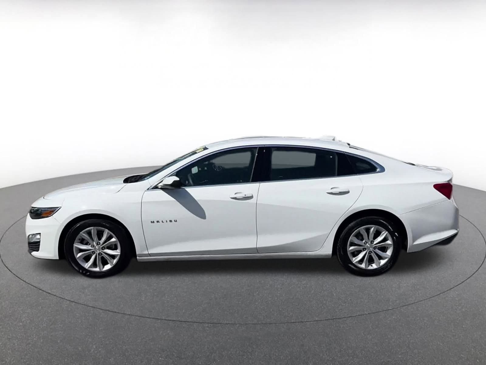 Thumbnail: 2024 Chevrolet Malibu - 8