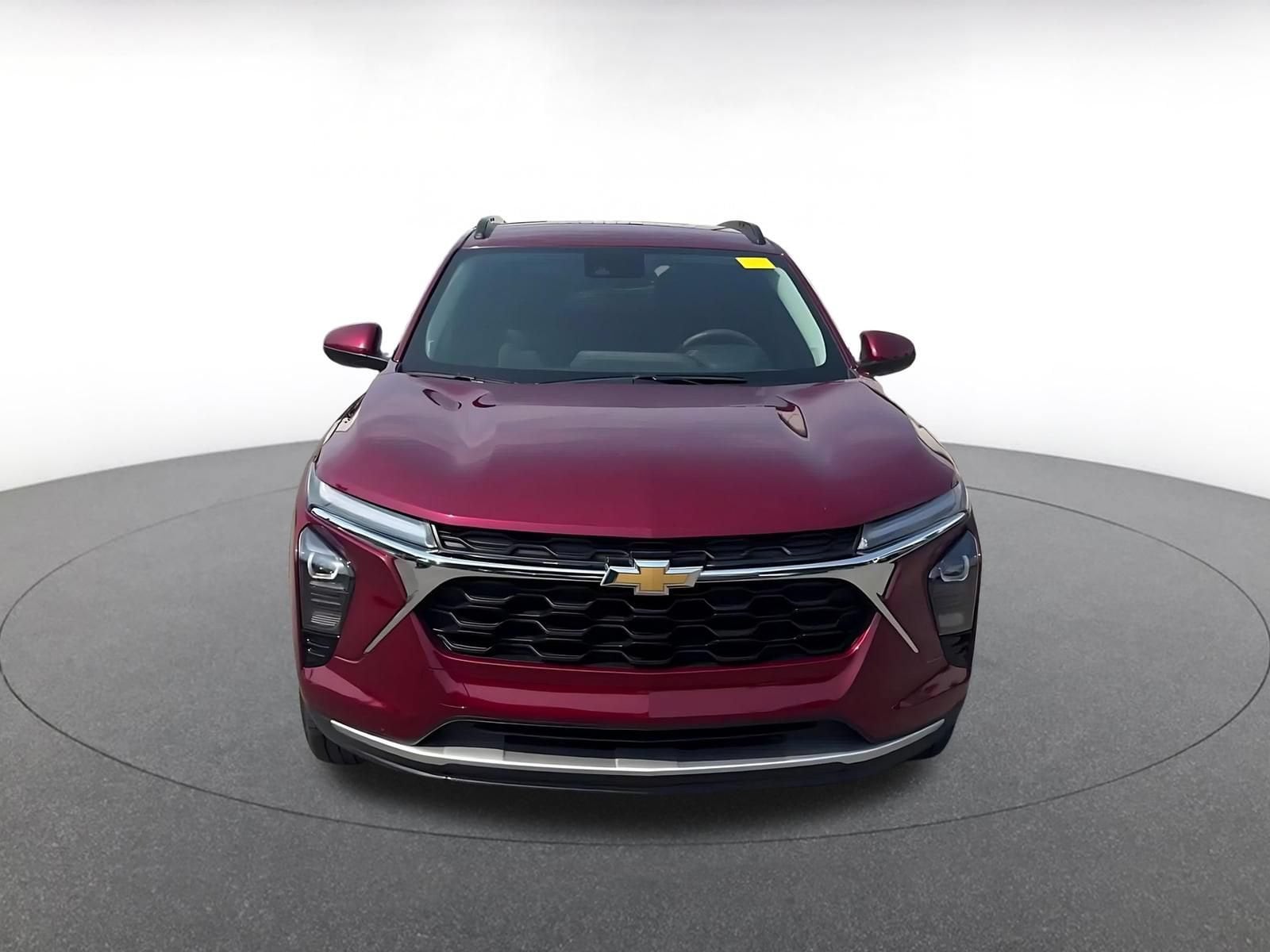 Thumbnail: 2025 Chevrolet Trax - 3