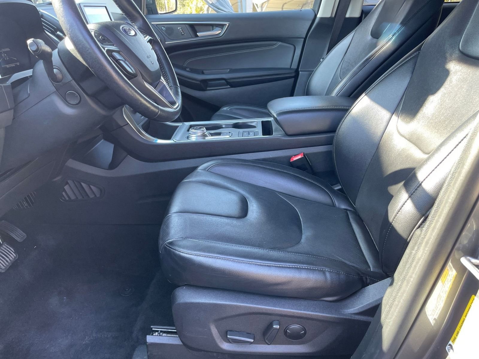 Thumbnail: 2022 Ford Edge - 30