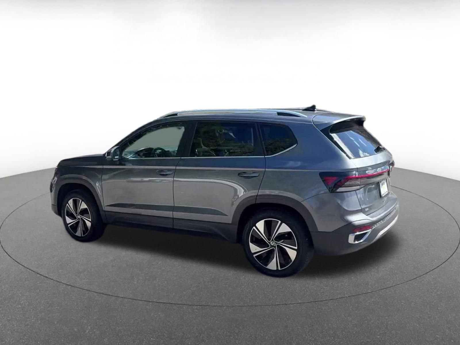 Thumbnail: 2025 Volkswagen Taos - 9