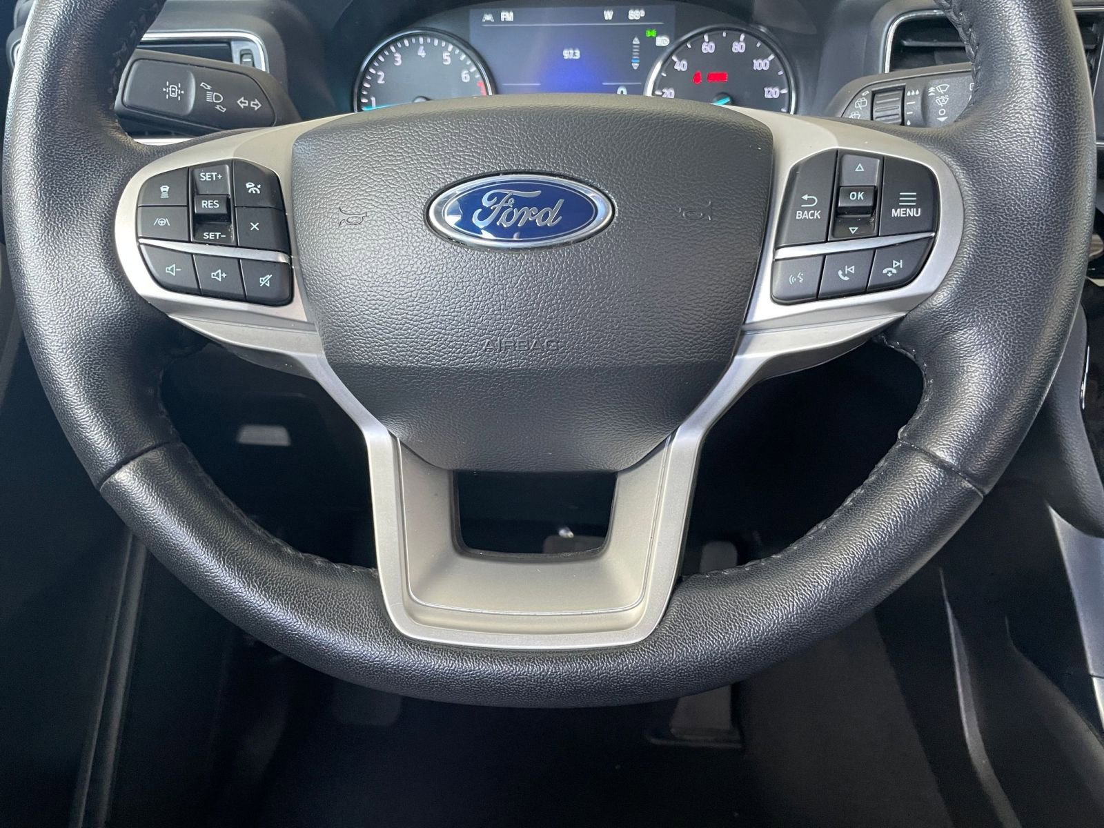 Thumbnail: 2023 Ford Explorer - 25