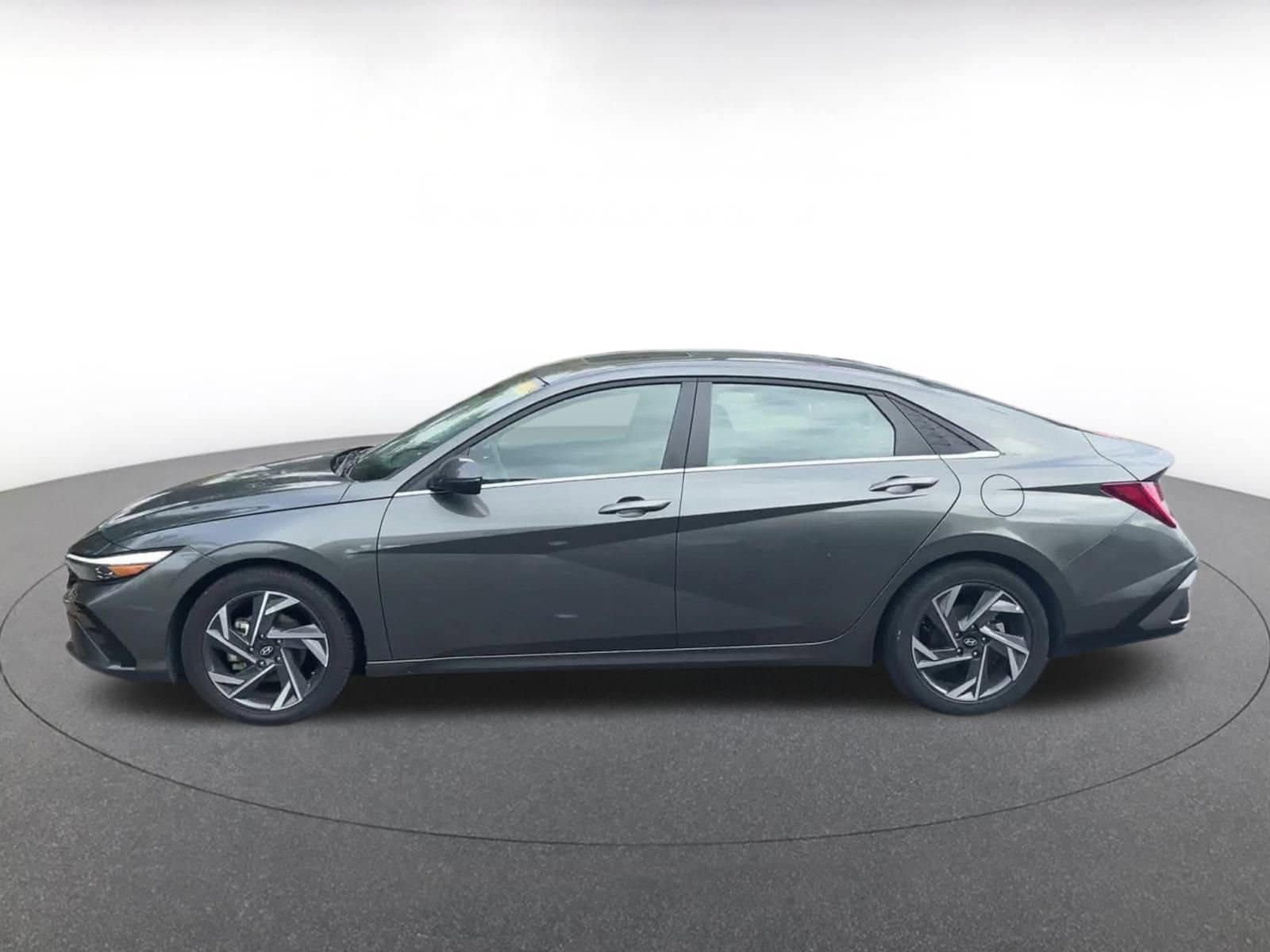 Thumbnail: 2025 Hyundai Elantra - 8