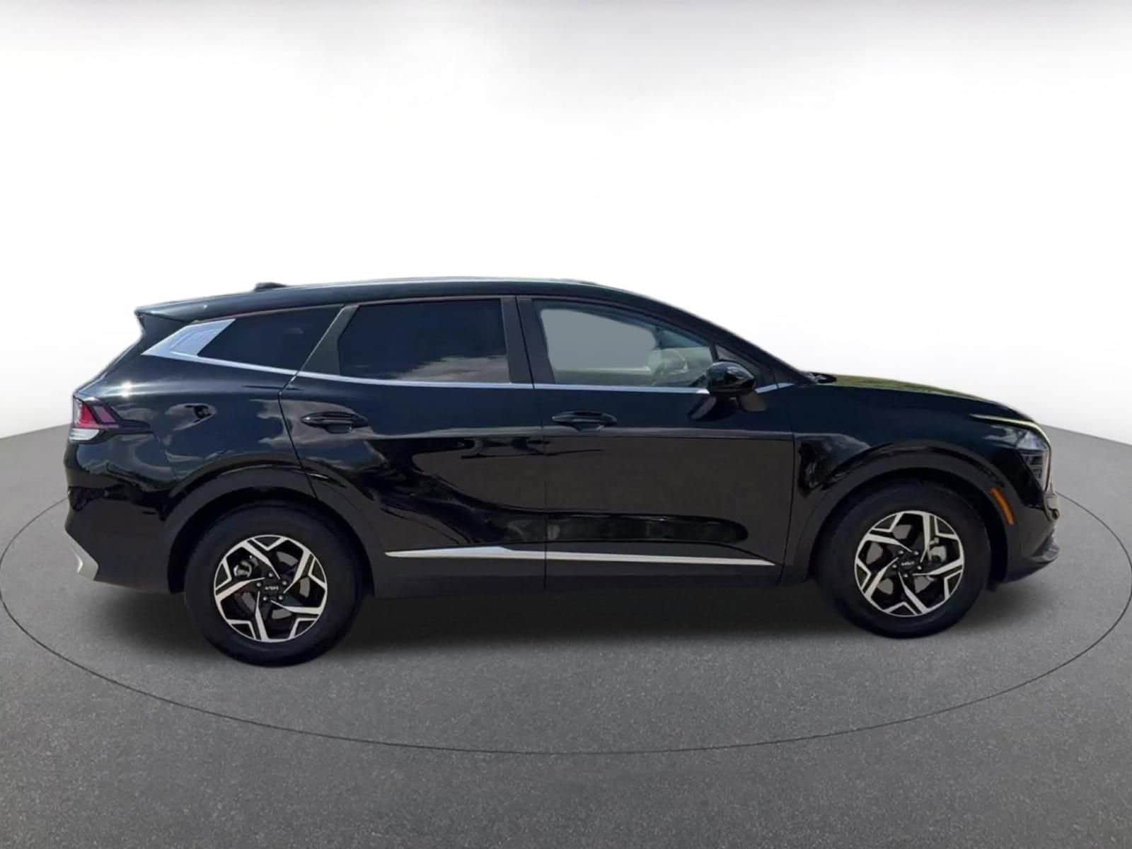 Thumbnail: 2025 Kia Sportage - 16