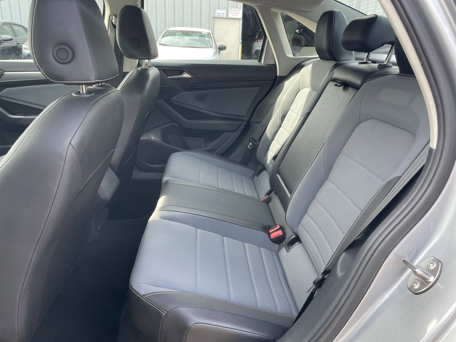 Thumbnail: 2025 Volkswagen Jetta - 24