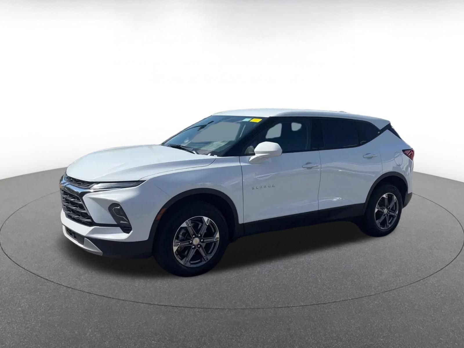 Thumbnail: 2026 Chevrolet Blazer - 5