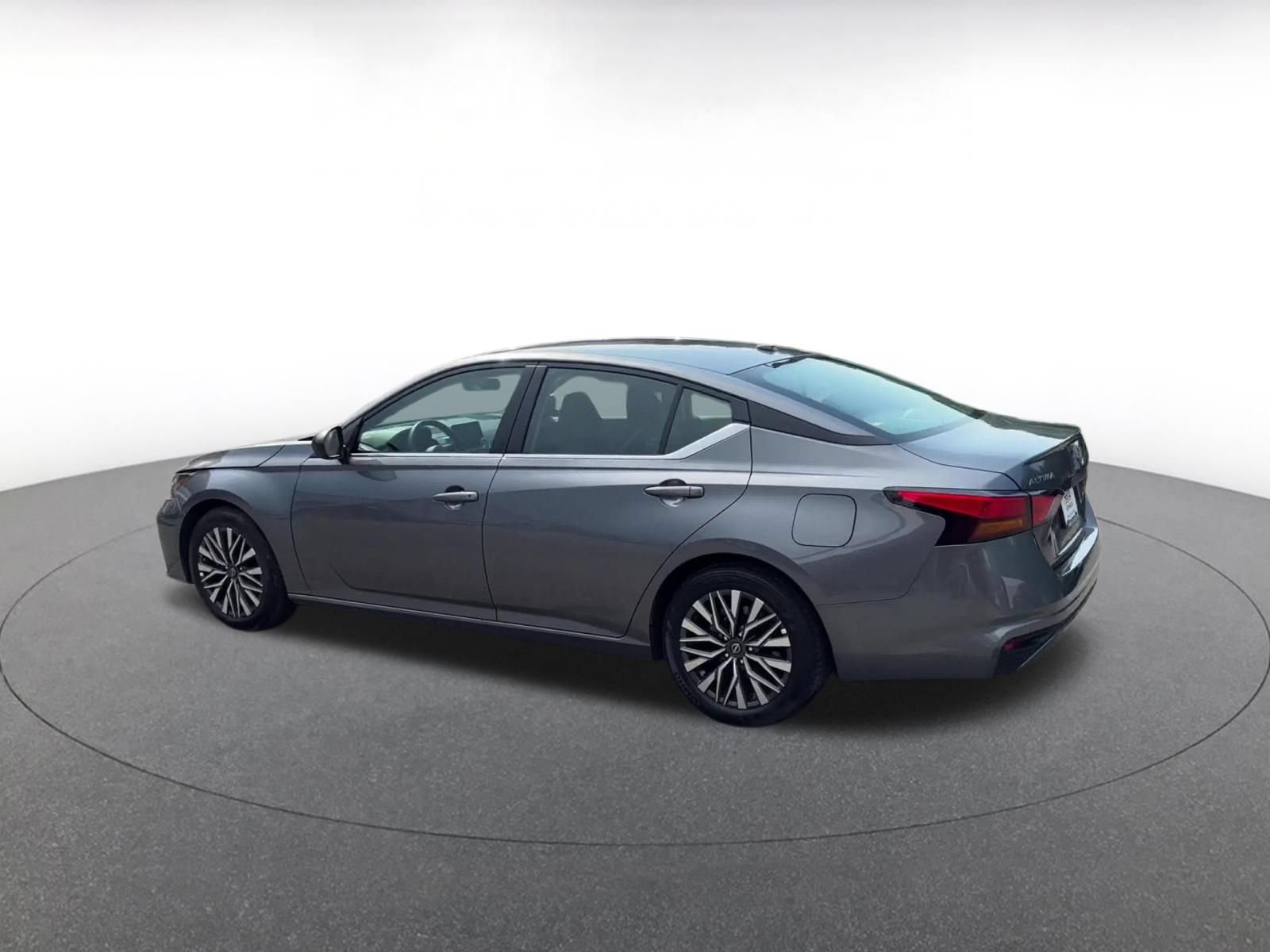 Thumbnail: 2026 Nissan Altima - 8