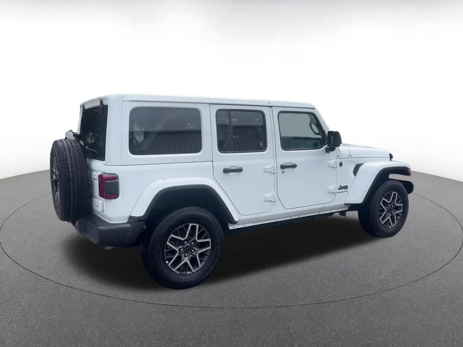 Thumbnail: 2025 Jeep Wrangler - 14