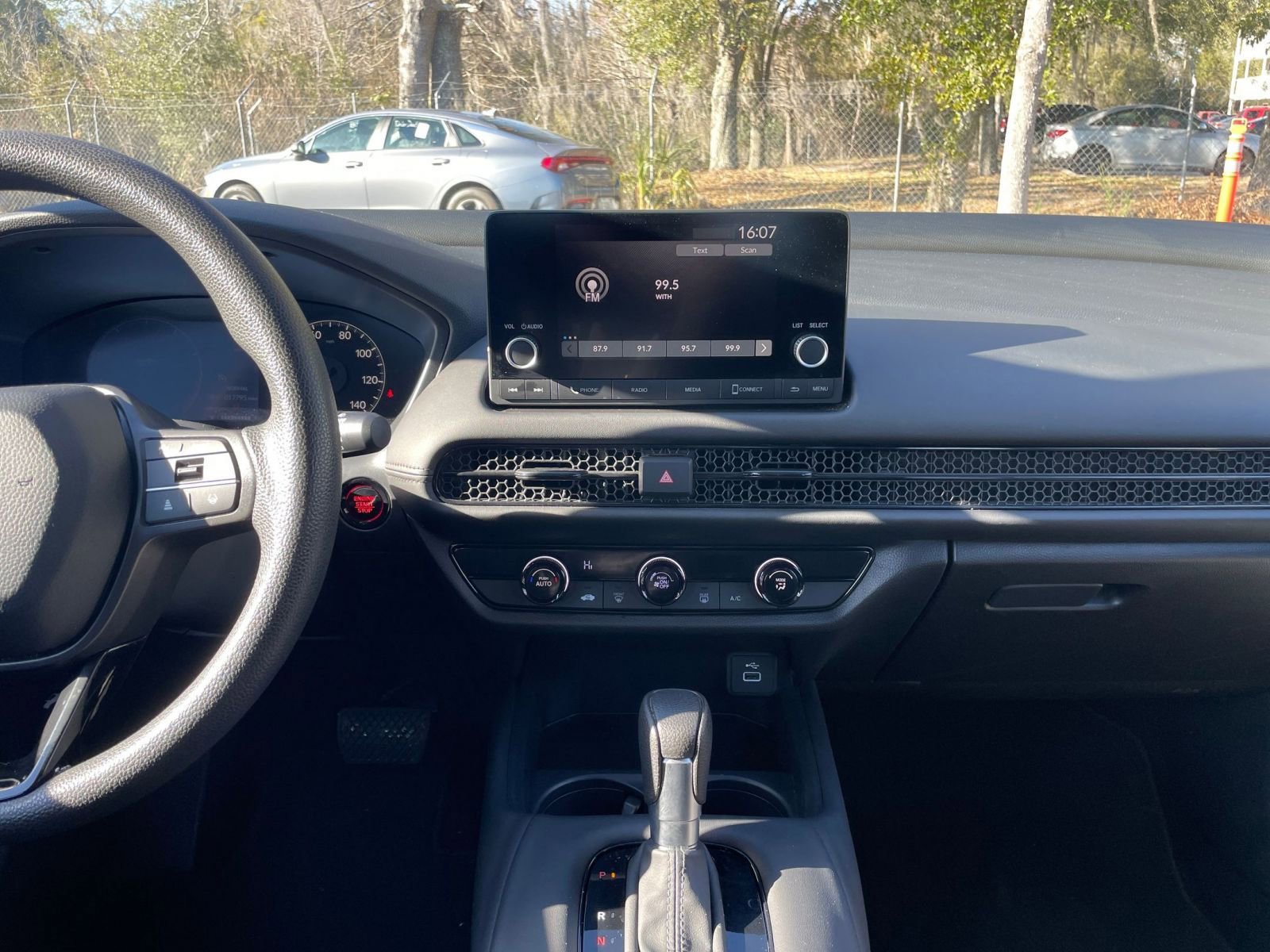 Thumbnail: 2025 Honda HR-V - 17