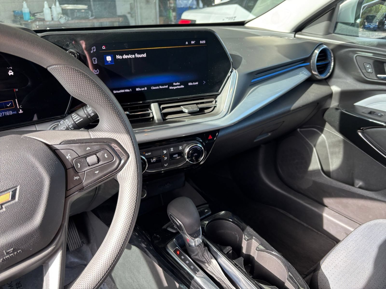 Thumbnail: 2025 Chevrolet Trax - 17