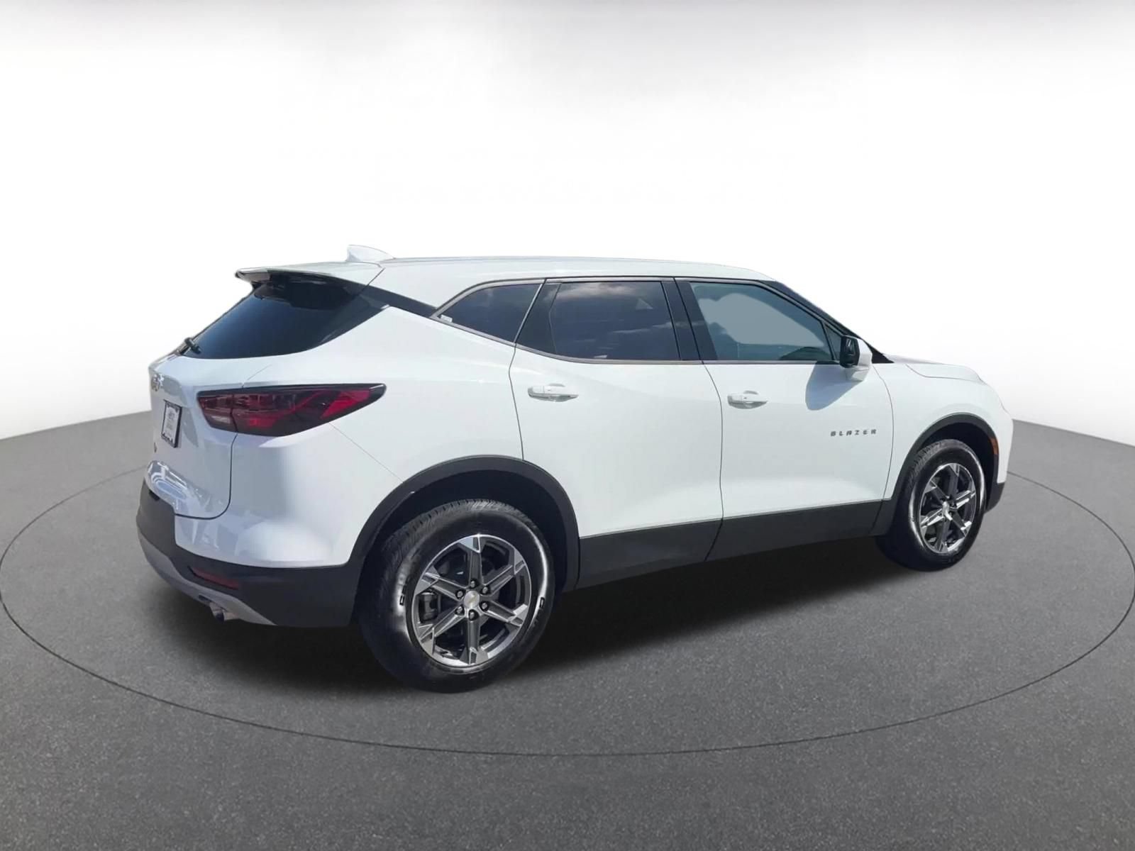 Thumbnail: 2026 Chevrolet Blazer - 10