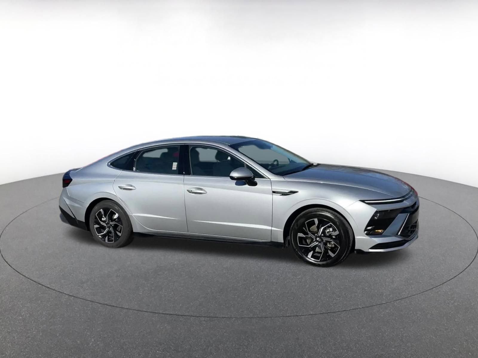 Thumbnail: 2025 Hyundai Sonata - 1