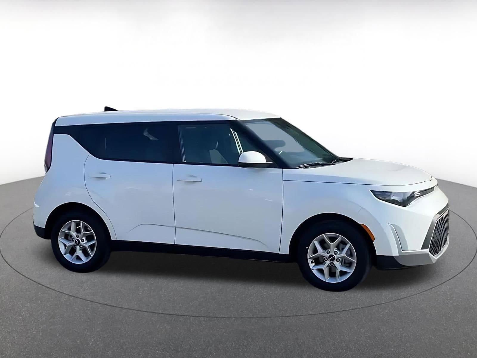 Thumbnail: 2025 Kia Soul - 16