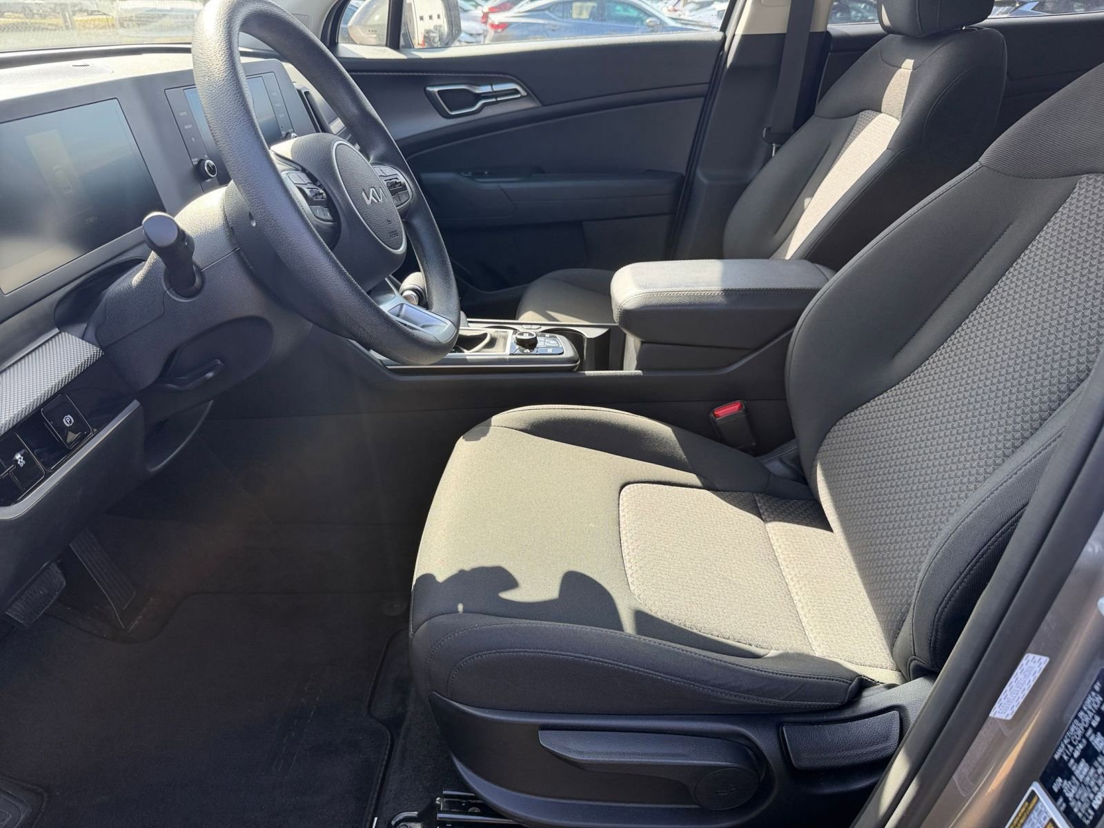 Thumbnail: 2025 Kia Sportage - 25