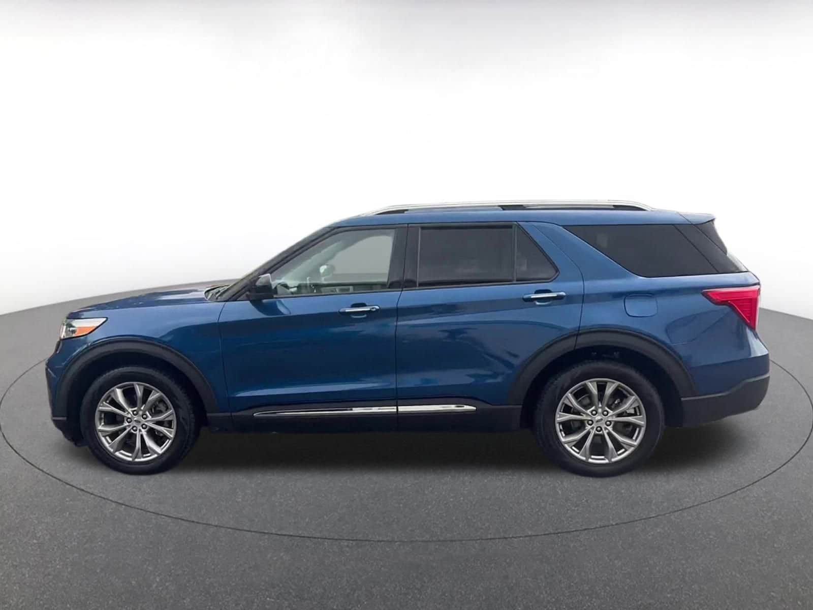 Thumbnail: 2023 Ford Explorer - 8