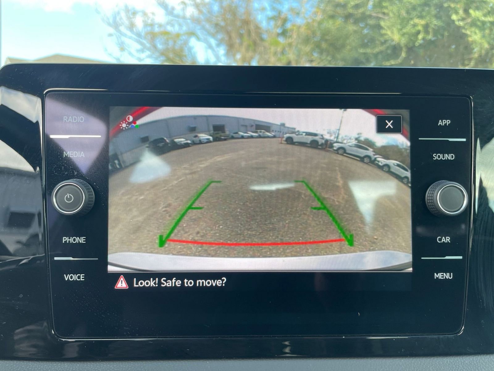 Thumbnail: 2025 Volkswagen Jetta - 17