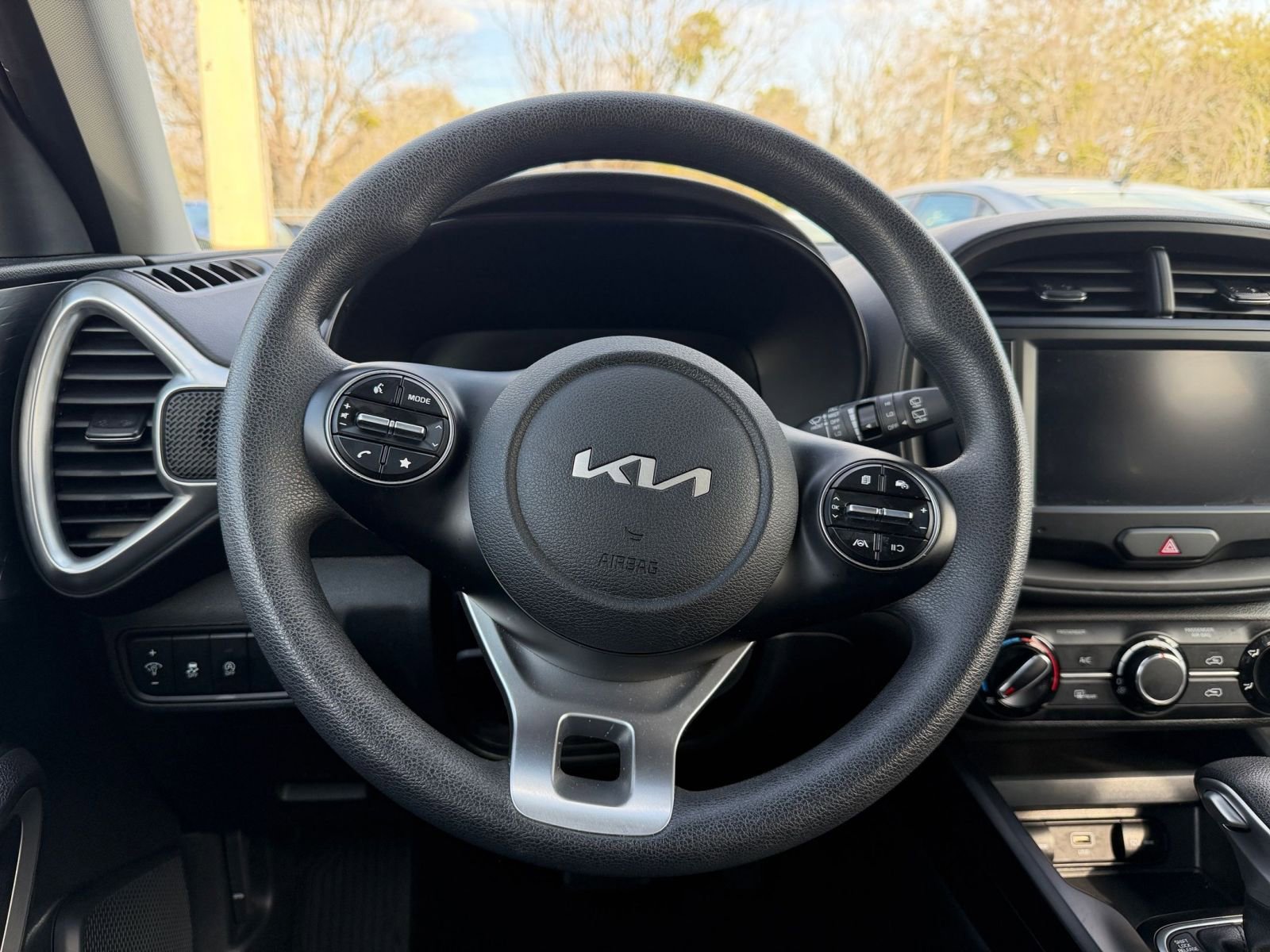 Thumbnail: 2025 Kia Soul - 25