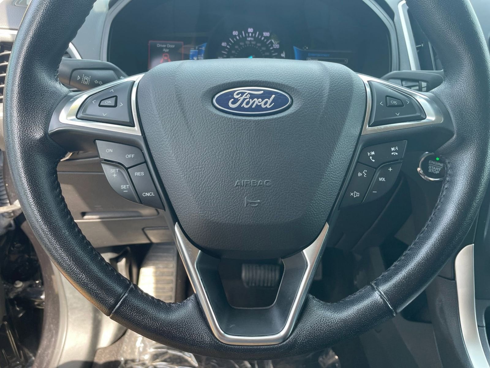Thumbnail: 2023 Ford Edge - 31