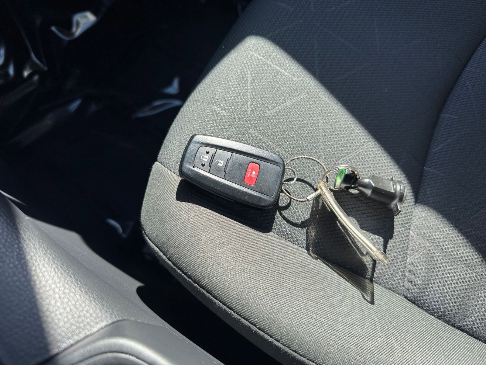 Thumbnail: 2025 Toyota RAV4 - 22