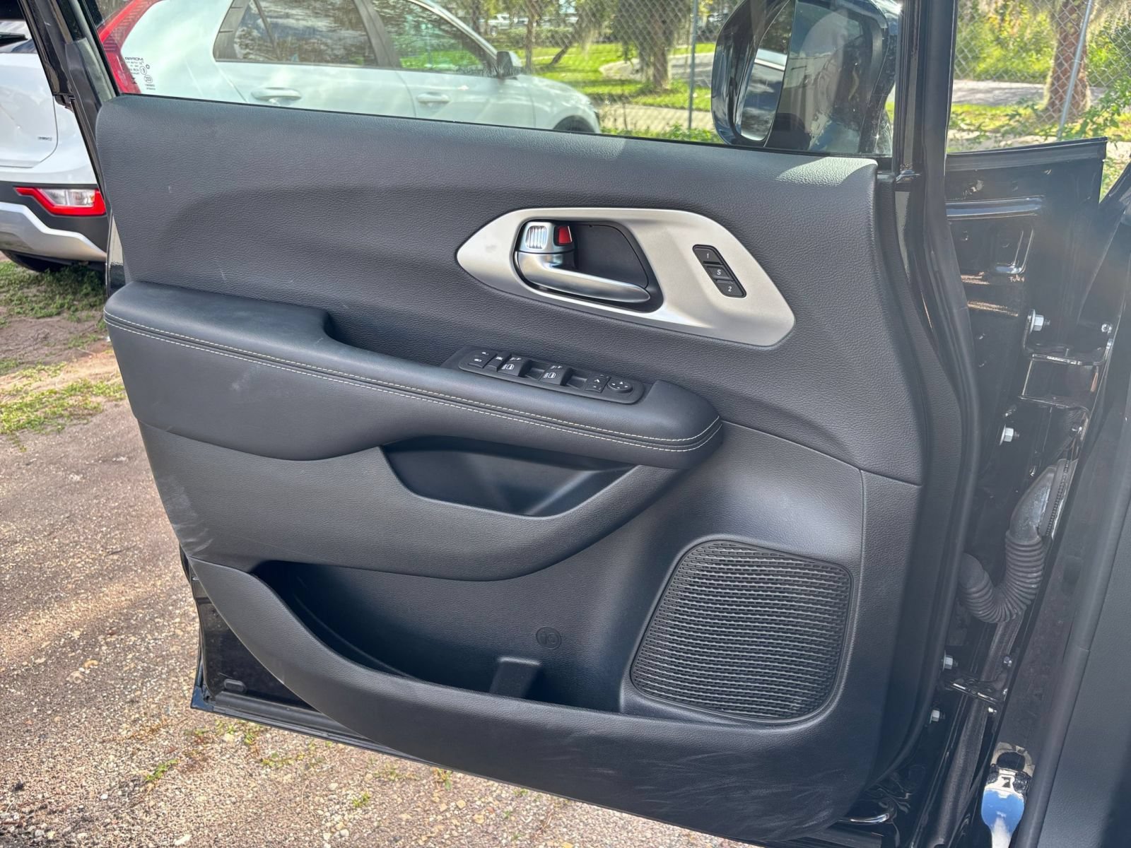 Thumbnail: 2025 Chrysler Pacifica - 15