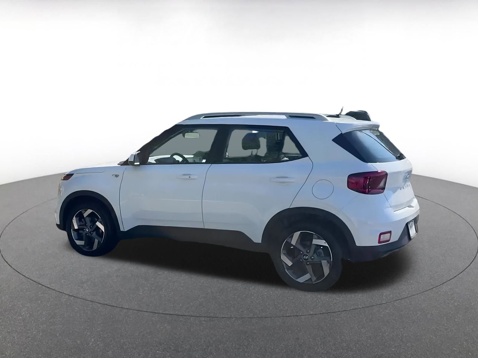 Thumbnail: 2025 Hyundai Venue - 9