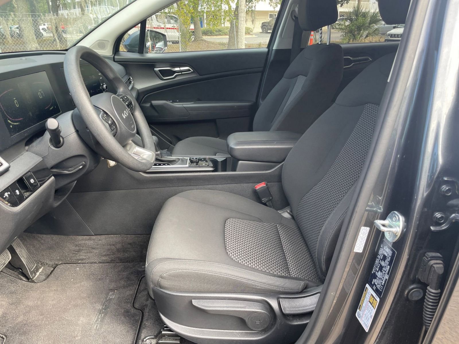 Thumbnail: 2025 Kia Sportage - 25