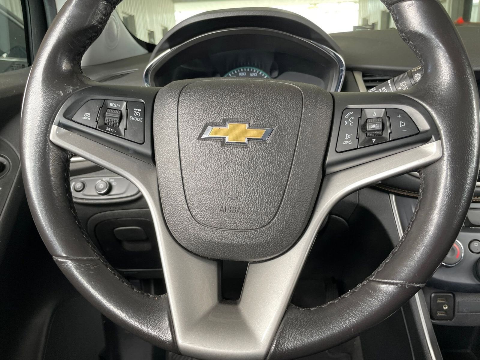 Thumbnail: 2020 Chevrolet Trax - 25