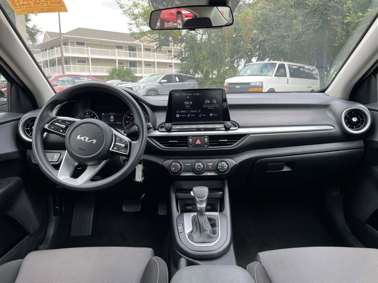 Thumbnail: 2024 Kia Forte - 31