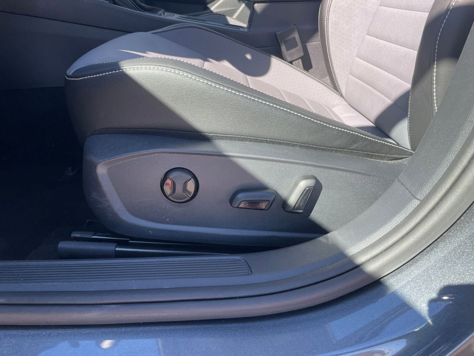 Thumbnail: 2025 Volkswagen Jetta - 21