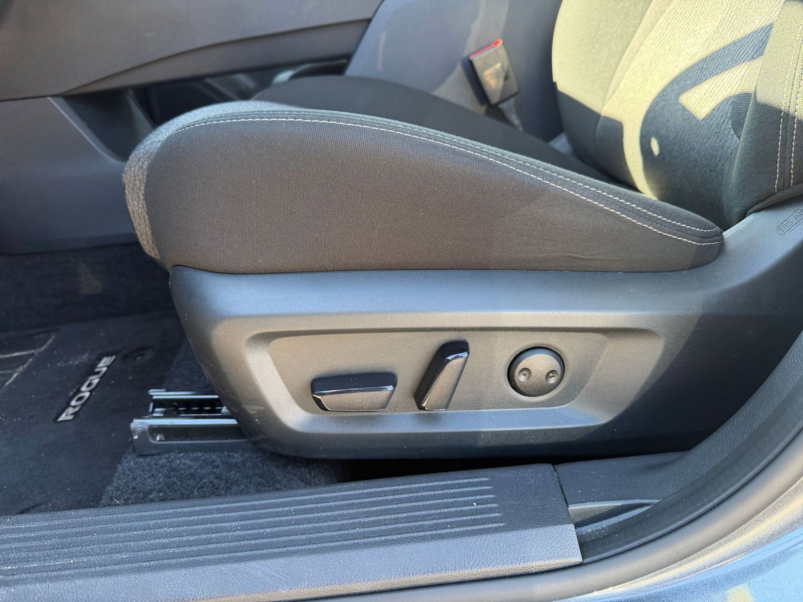 Thumbnail: 2025 Nissan Rogue - 22