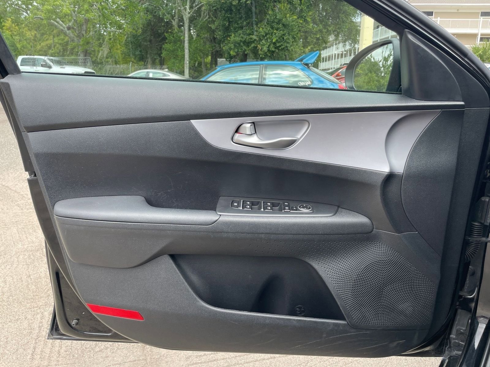 Thumbnail: 2024 Kia Forte - 20