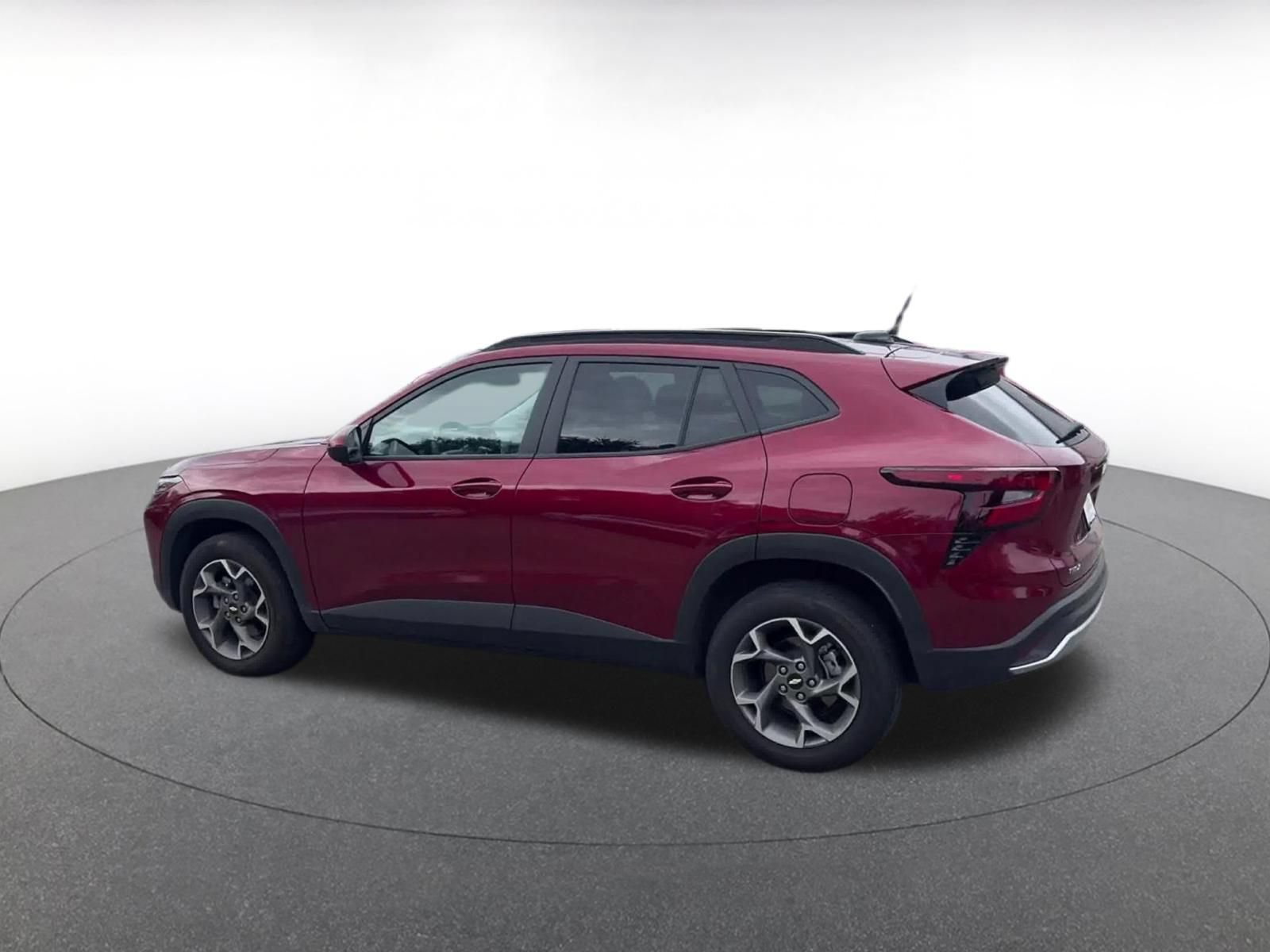 Thumbnail: 2025 Chevrolet Trax - 7