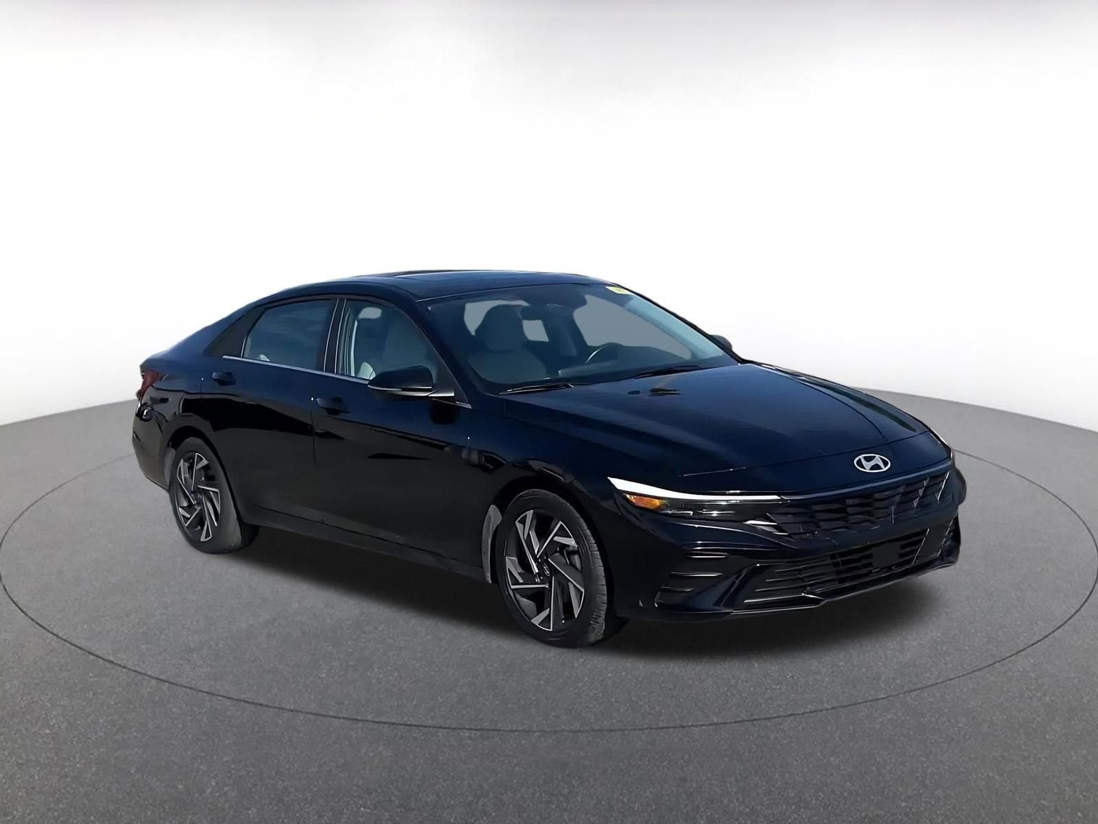 Thumbnail: 2025 Hyundai Elantra - 1