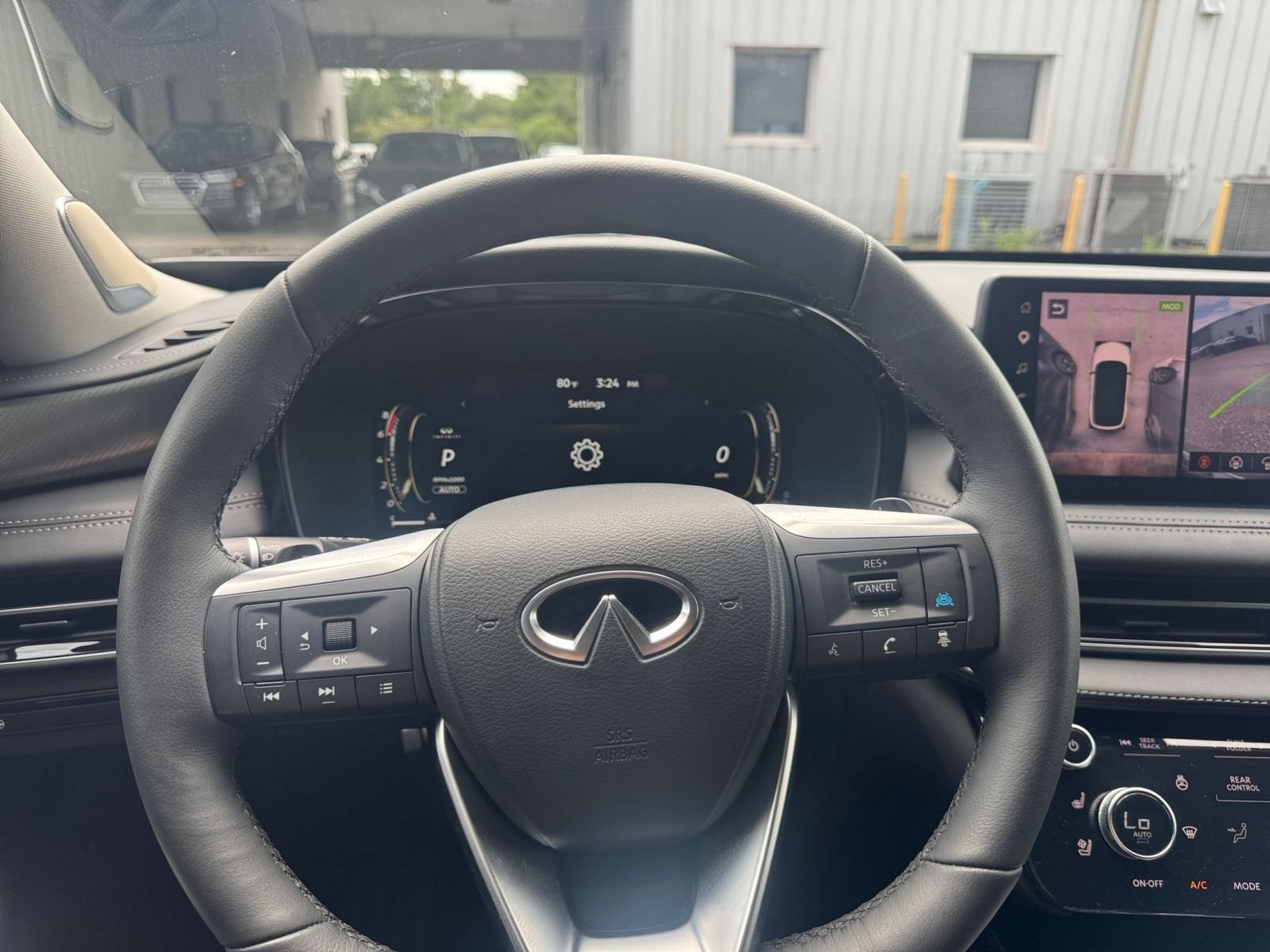 Thumbnail: 2026 INFINITI QX60 - 31