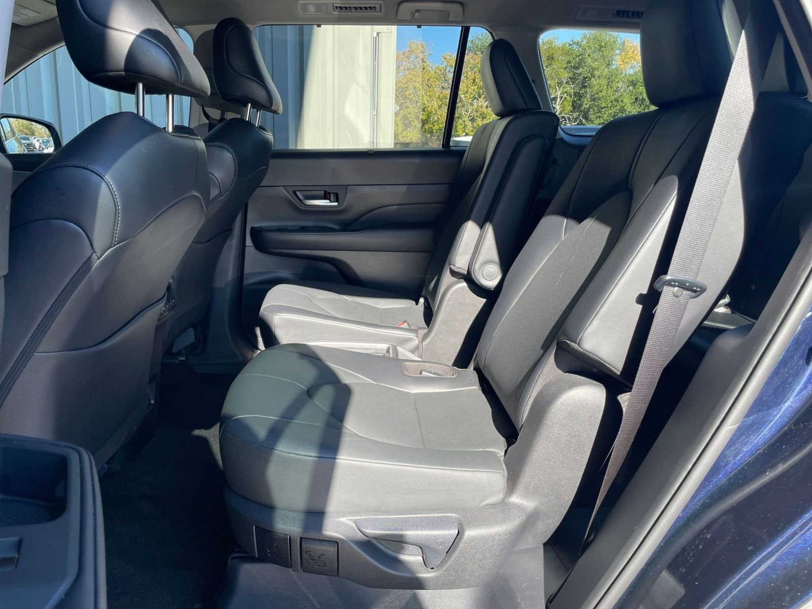 Thumbnail: 2025 Toyota Grand Highlander - 24