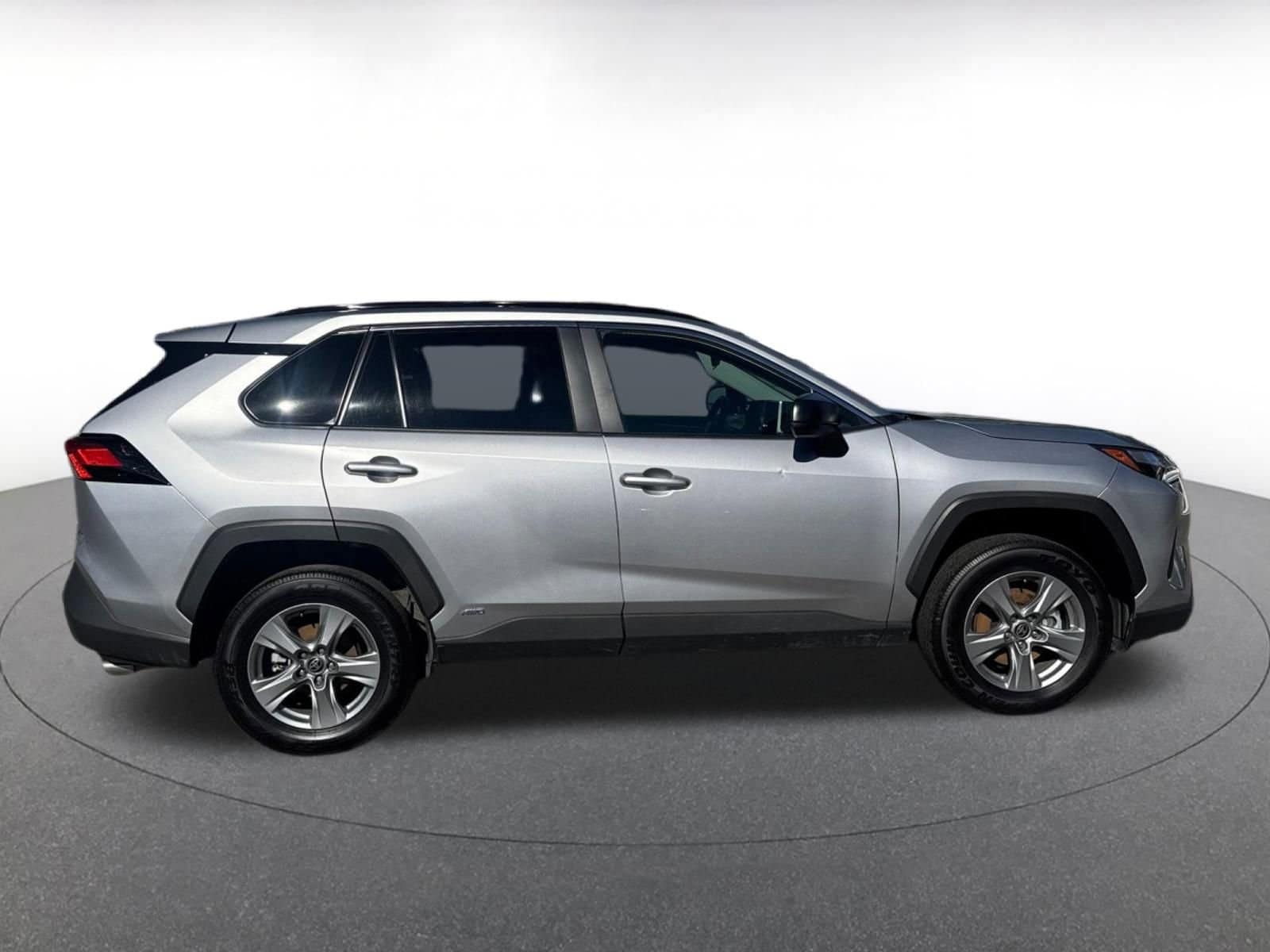 Thumbnail: 2025 Toyota RAV4 - 15