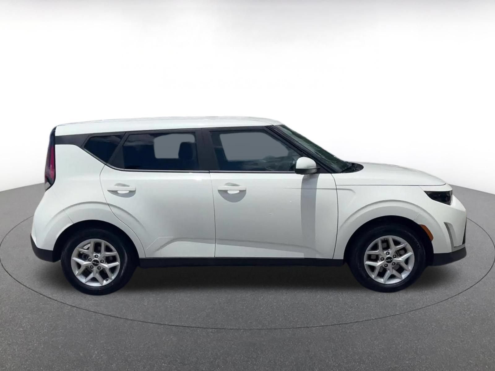 Thumbnail: 2025 Kia Soul - 16