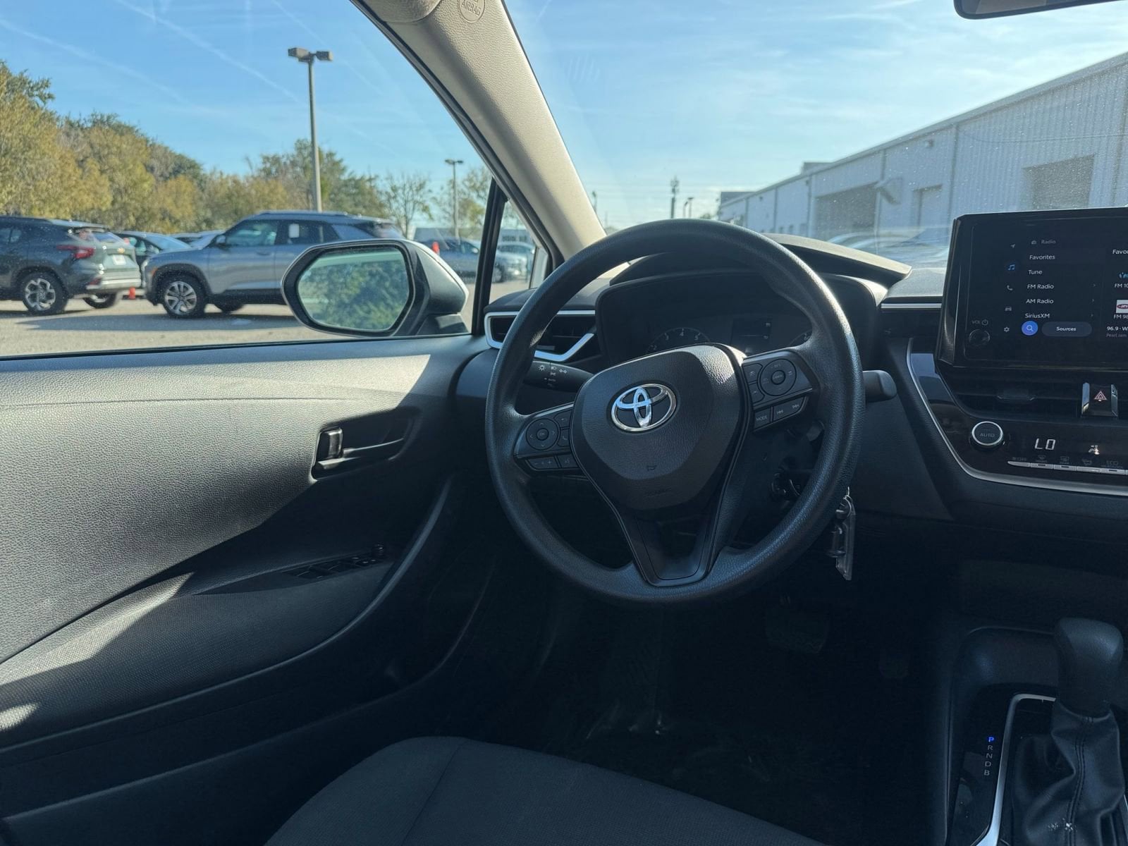 Thumbnail: 2025 Toyota Corolla - 32