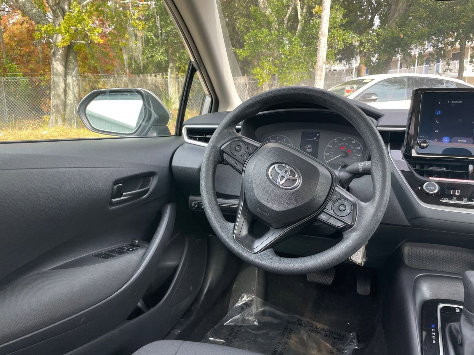 Thumbnail: 2025 Toyota Corolla - 32