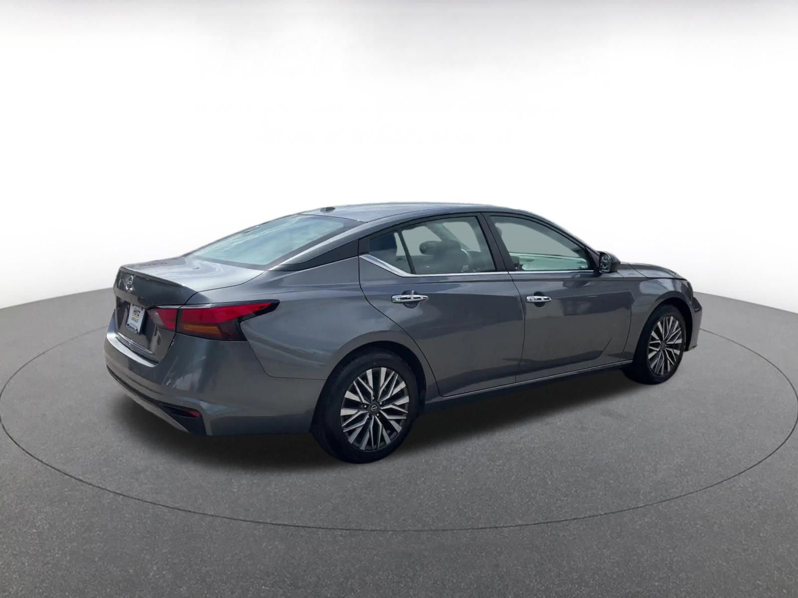 Thumbnail: 2025 Nissan Altima - 14