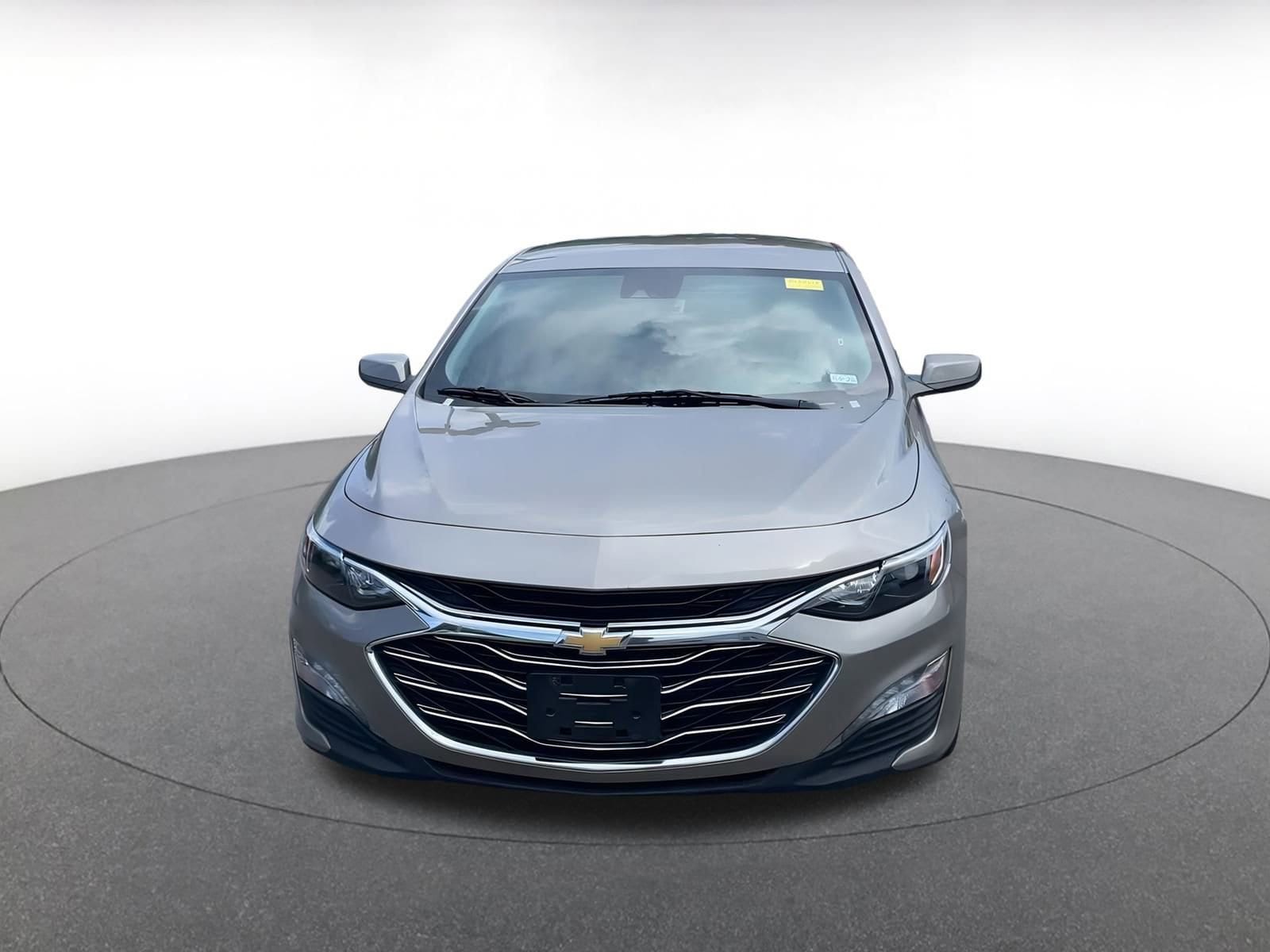 Thumbnail: 2024 Chevrolet Malibu - 3