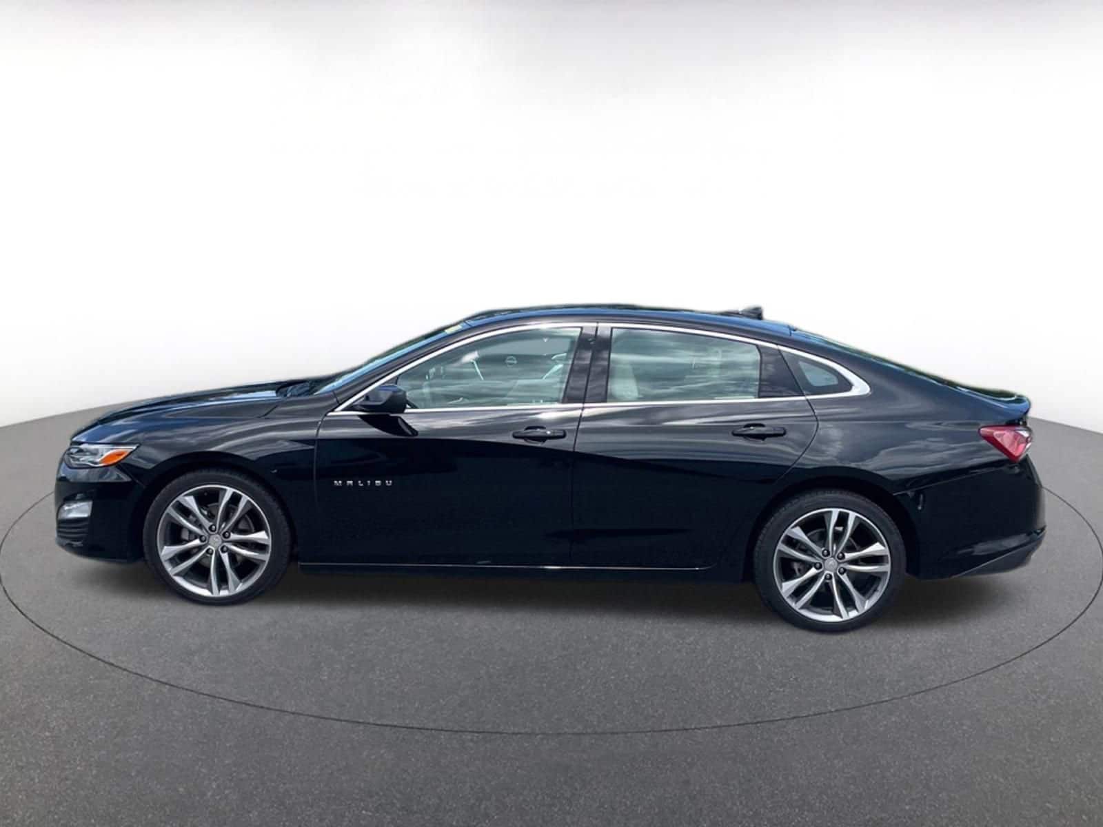 Thumbnail: 2024 Chevrolet Malibu - 8