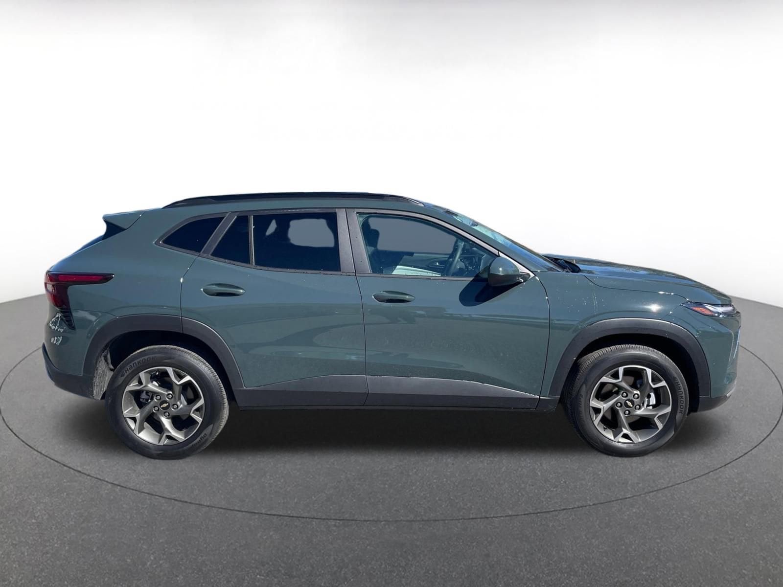 Thumbnail: 2025 Chevrolet Trax - 14
