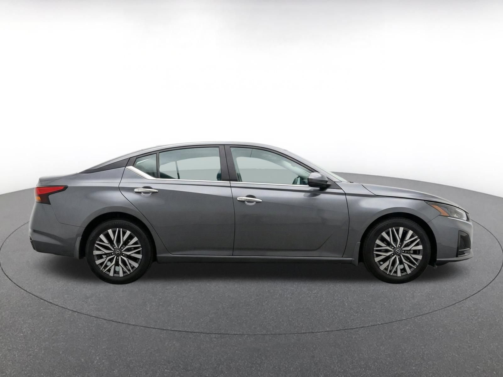 Thumbnail: 2025 Nissan Altima - 10