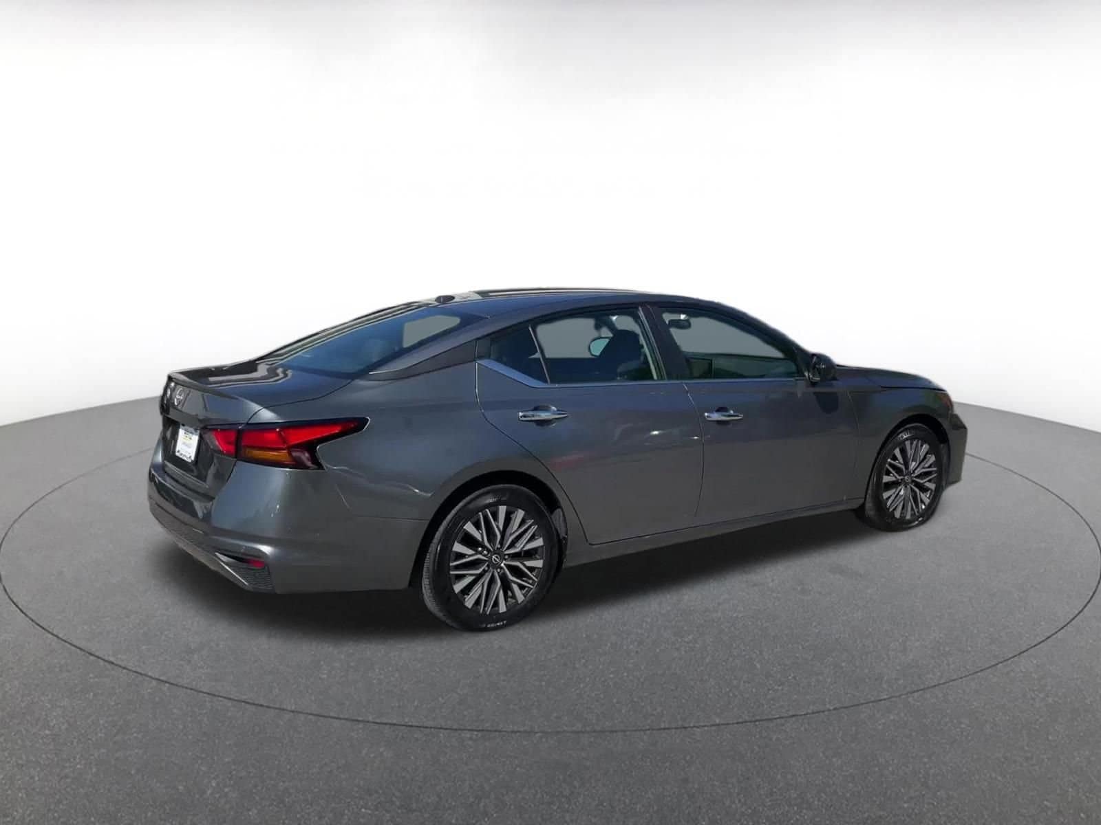 Thumbnail: 2025 Nissan Altima - 14