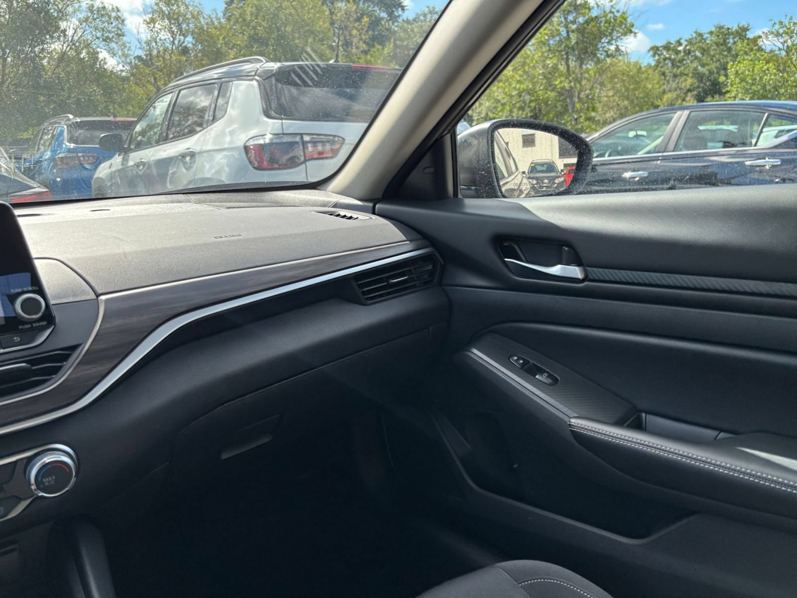 Thumbnail: 2025 Nissan Altima - 35