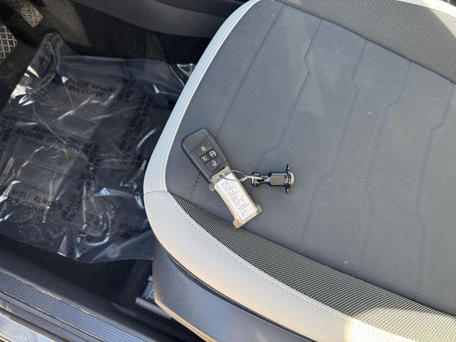 Thumbnail: 2025 Volkswagen Taos - 22