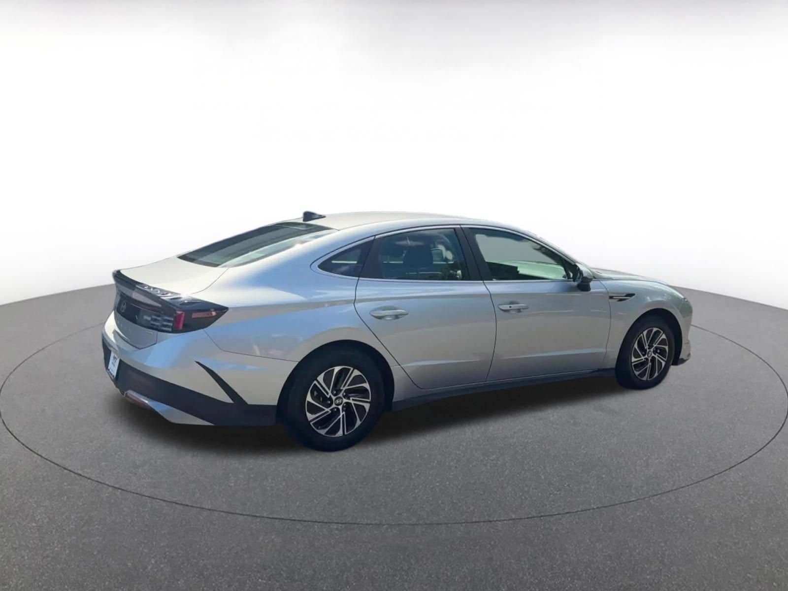 Thumbnail: 2026 Hyundai Sonata - 12